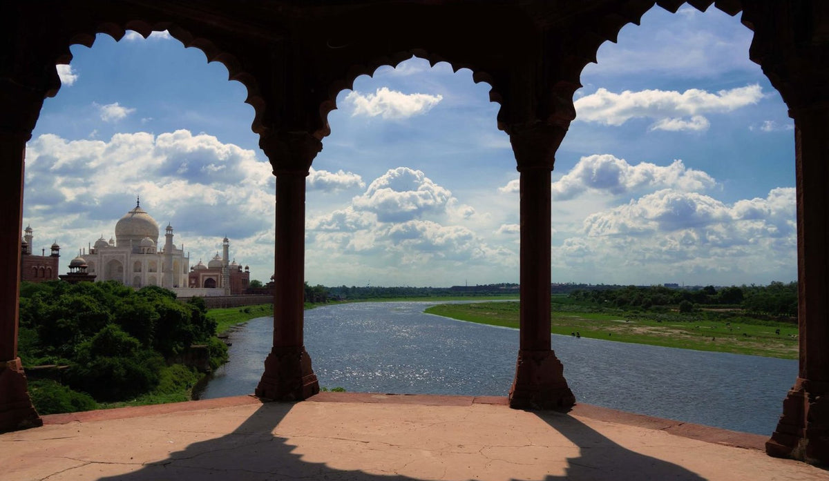 Taj Mahal beside the Yamuna River, Agra, India.